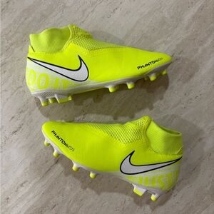 Nike Phantom Vision Academy DF FG Soccer Cleats Volt Boys 6.5 Youth EUC